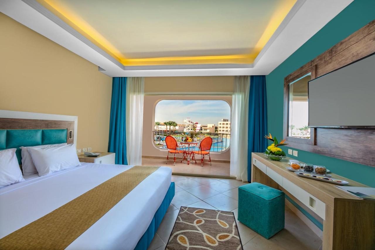 Titanic Resort & Aqua Park