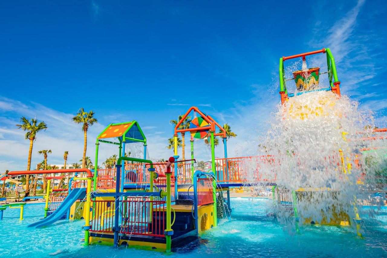 Titanic Resort & Aqua Park