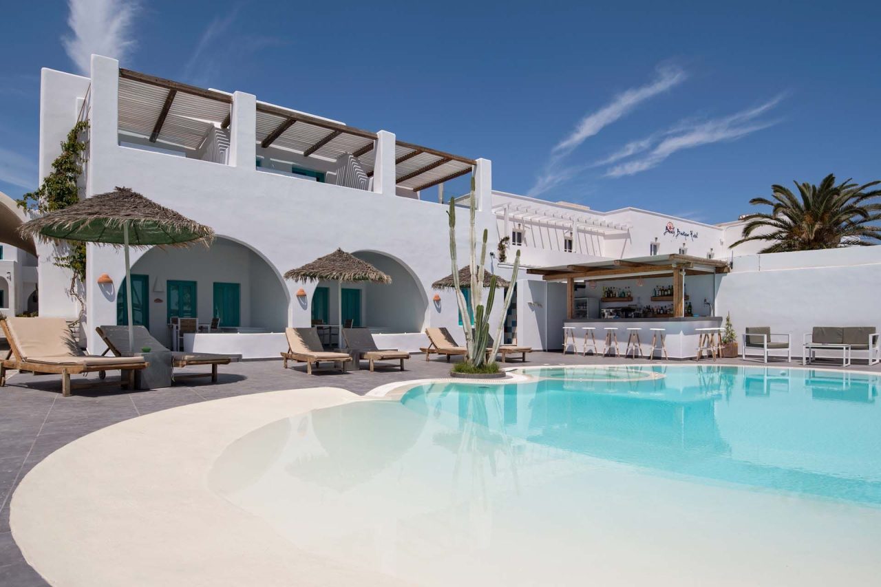 Nissia Beach Apartments & Suites Santorini