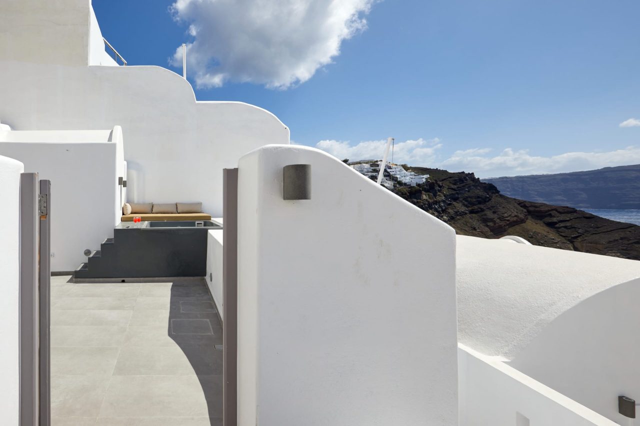 Allure Breeze Suites