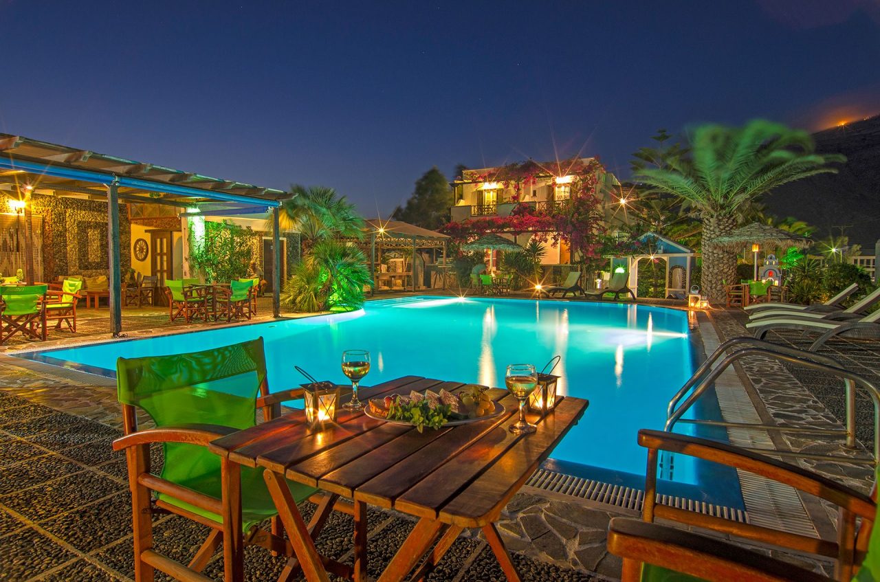 Holiday Beach Resort Santorini