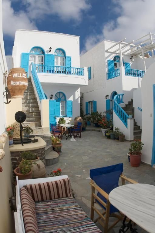 Vallas Apartments & Villas Santorini