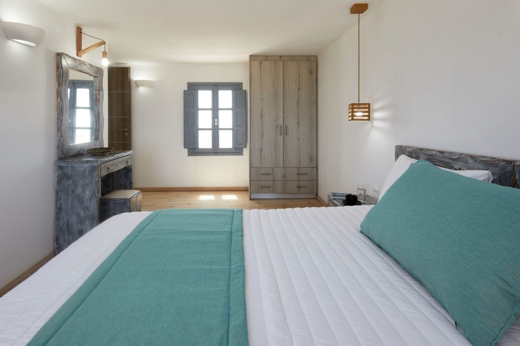 Symmetry Suites Santorini