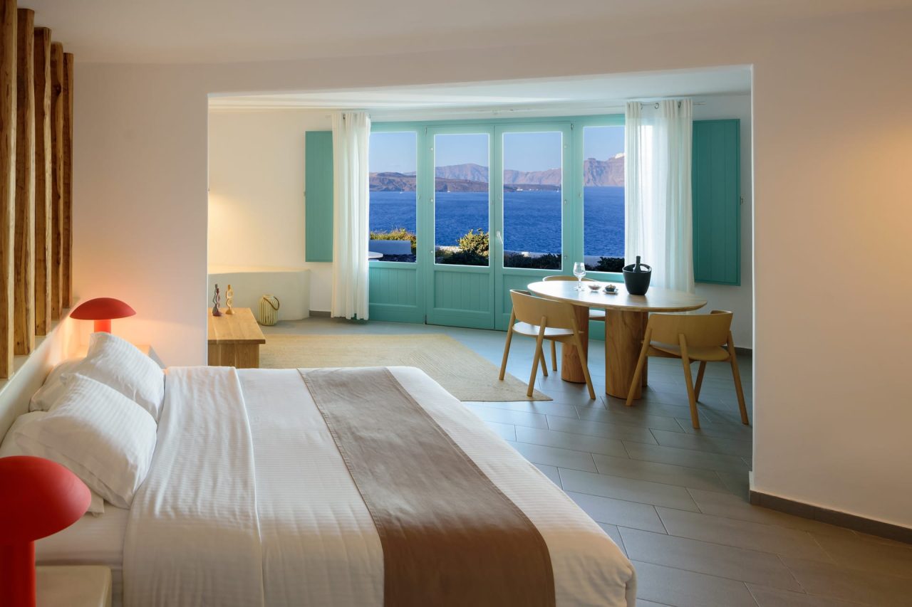 Neptune Luxury Spa Suites Santorini