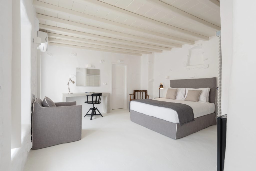 Cova Mykonos Suites