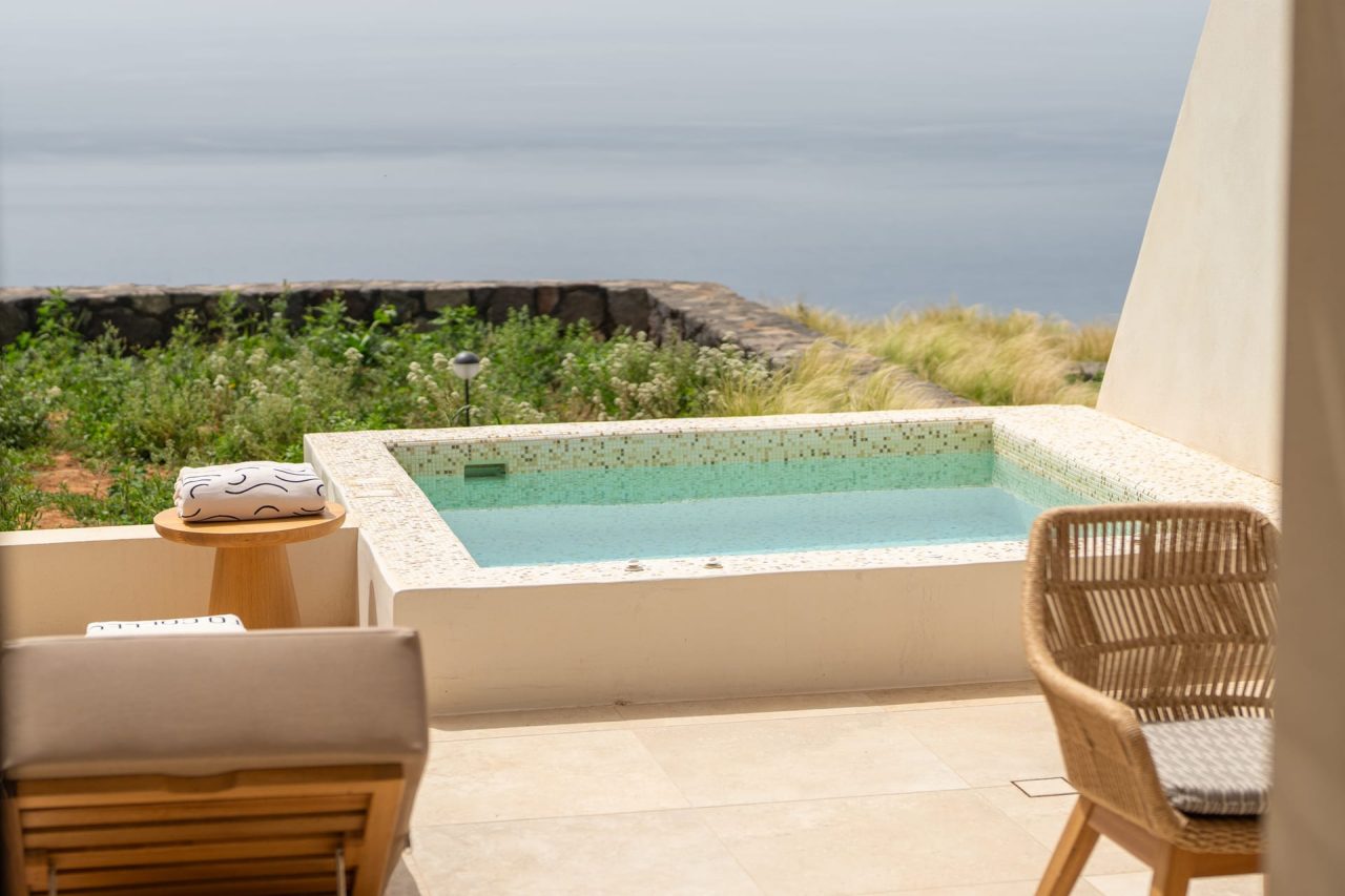 Santo Mine Oia Suites