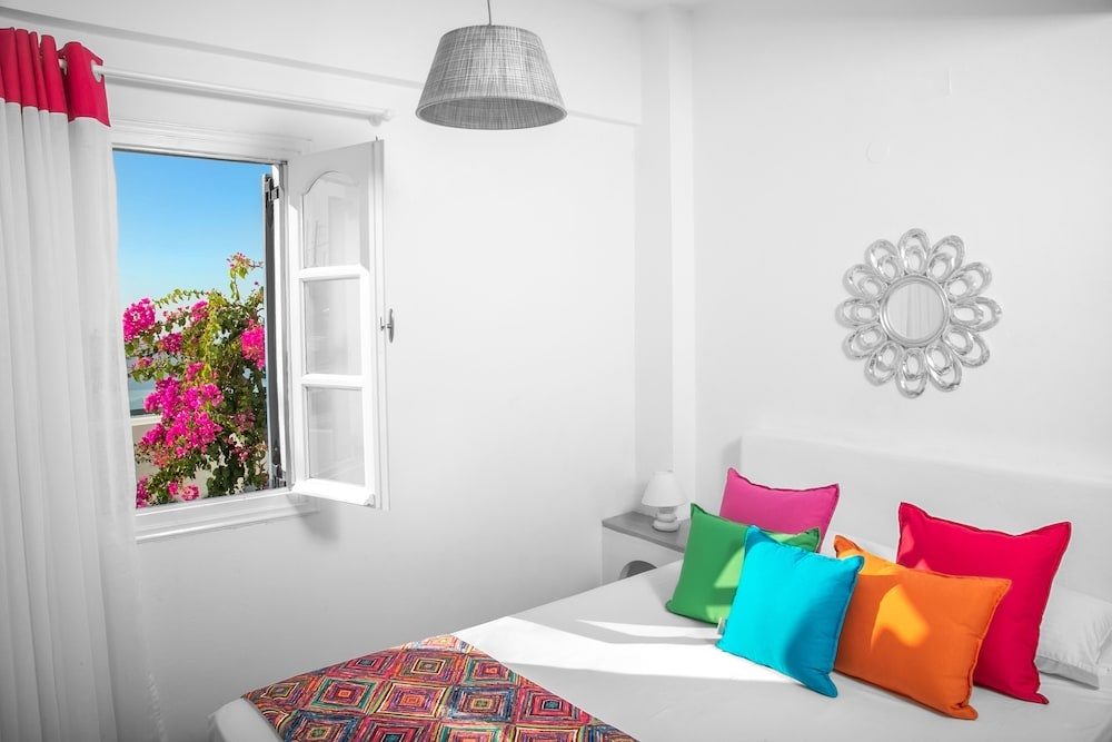 Abelonas Retreat Sunset & Sunrise Lodgings