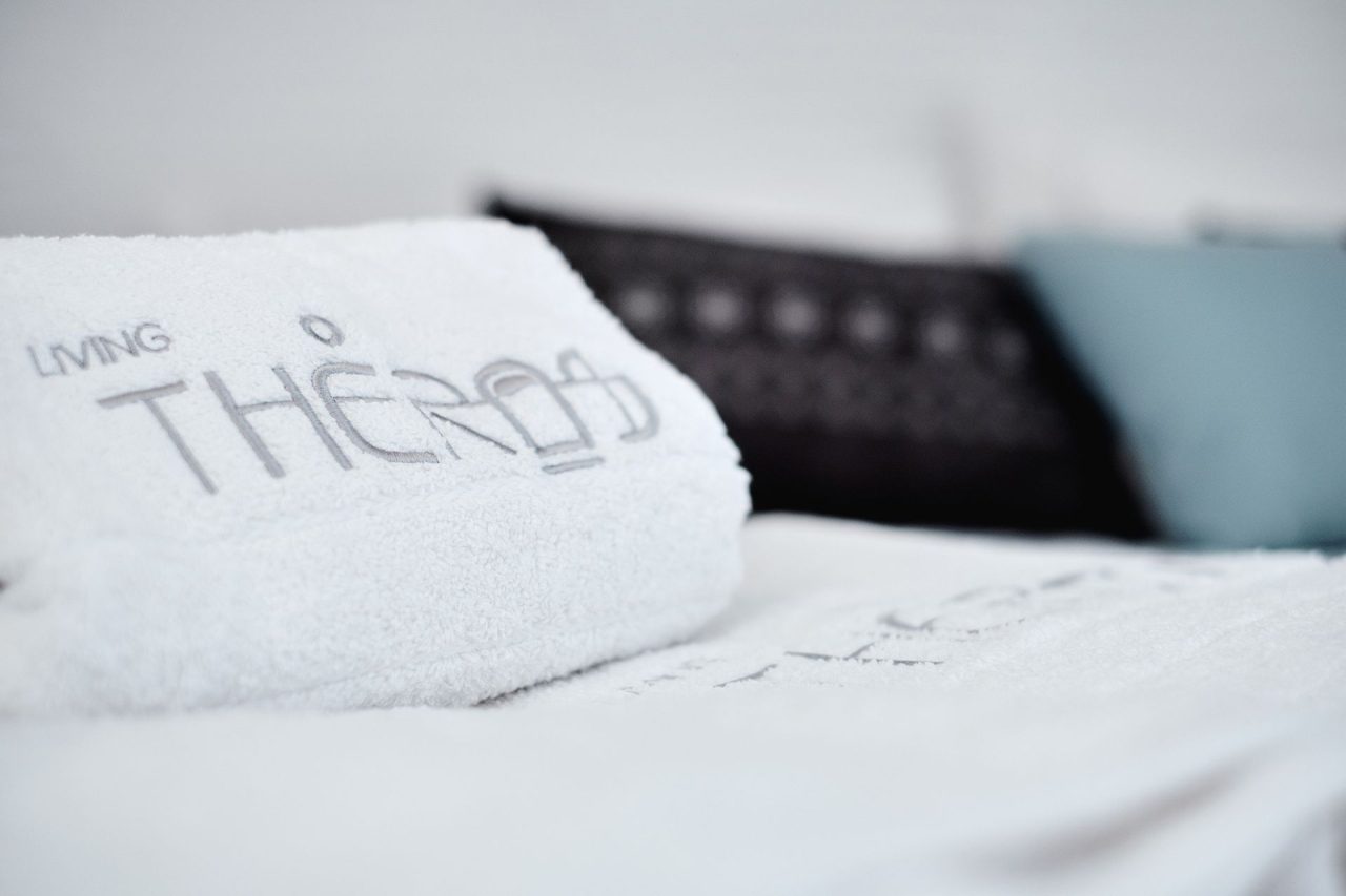 Living Theros Luxury Suites