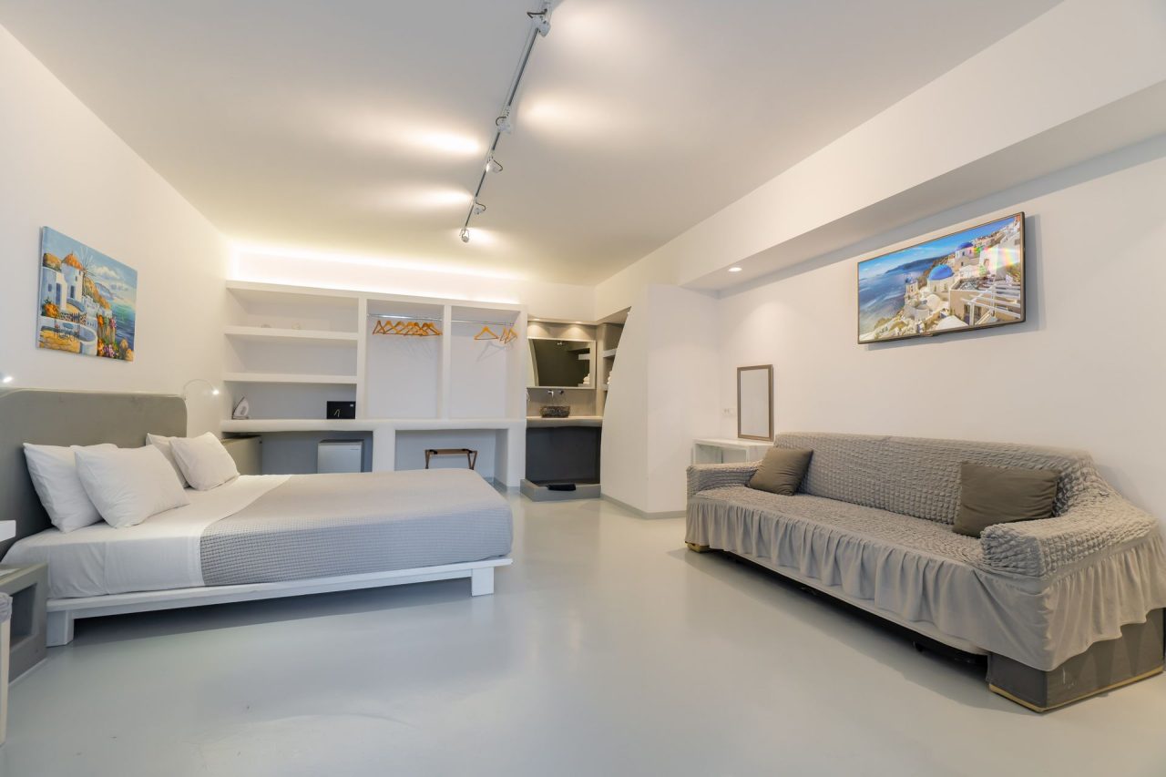 Central Fira Suites