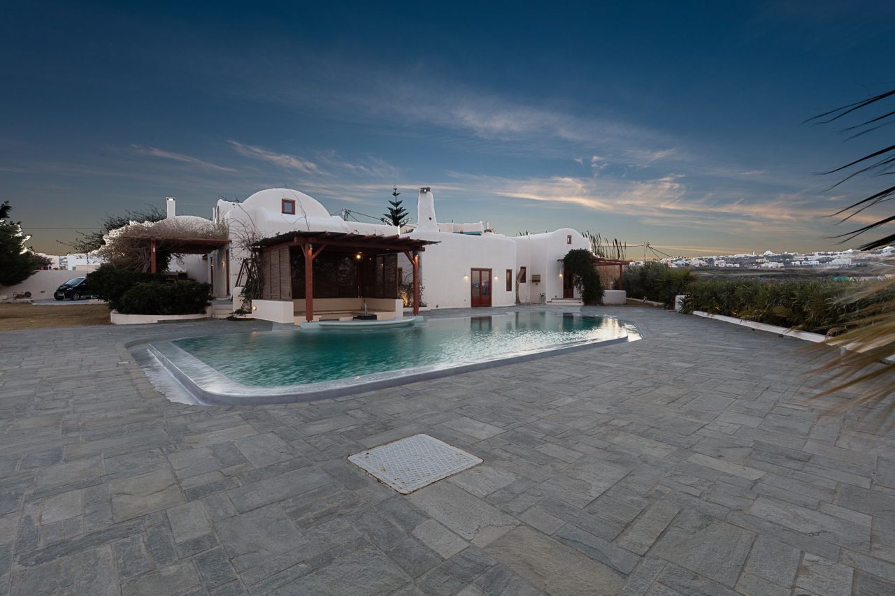 Aquaria Villa Santorini