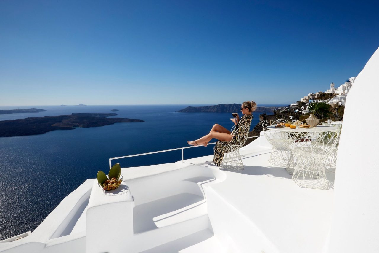 Gitsa Cliff Luxury Villa Santorini