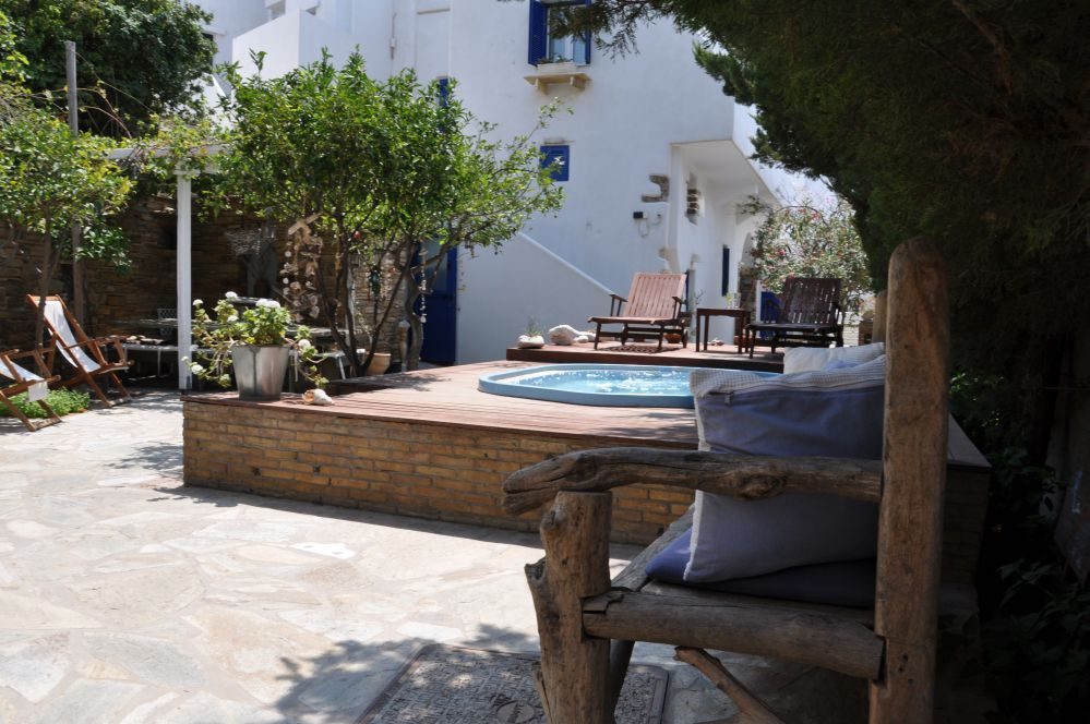 Vincenzo Family Rooms Tinos