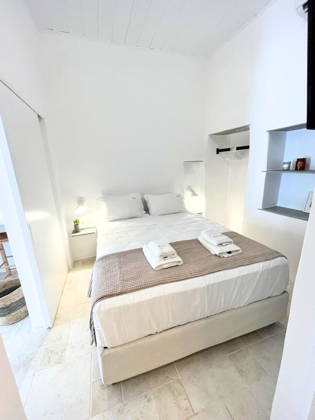 aniko suites