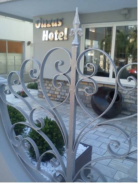 Ouzas Luxury Hotel