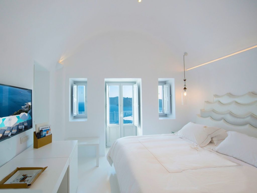 Canaves Oia Sunday Suites
