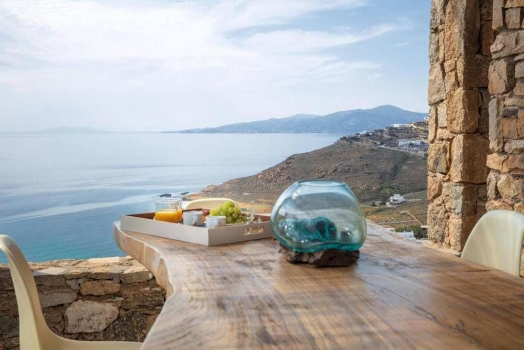 White Rock Suites & Villas