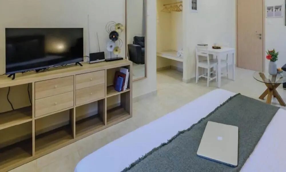 Nautilus Apartments Airport by Airstay