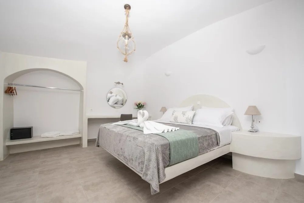 Sun Angelos Oia - Luxury Cave Suites