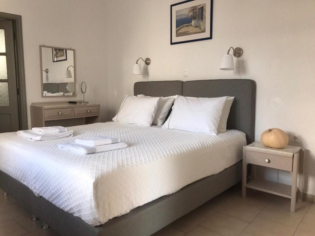 Milos Apartment