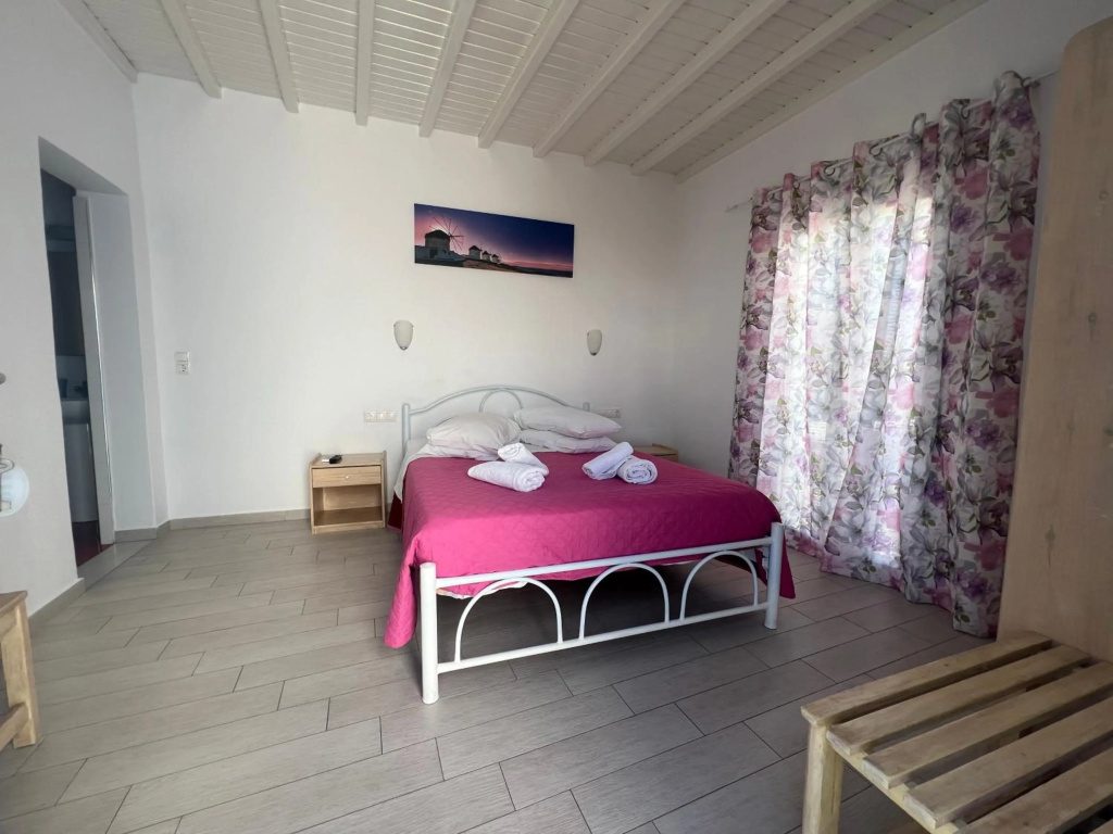 Anemos Studios & Apartments