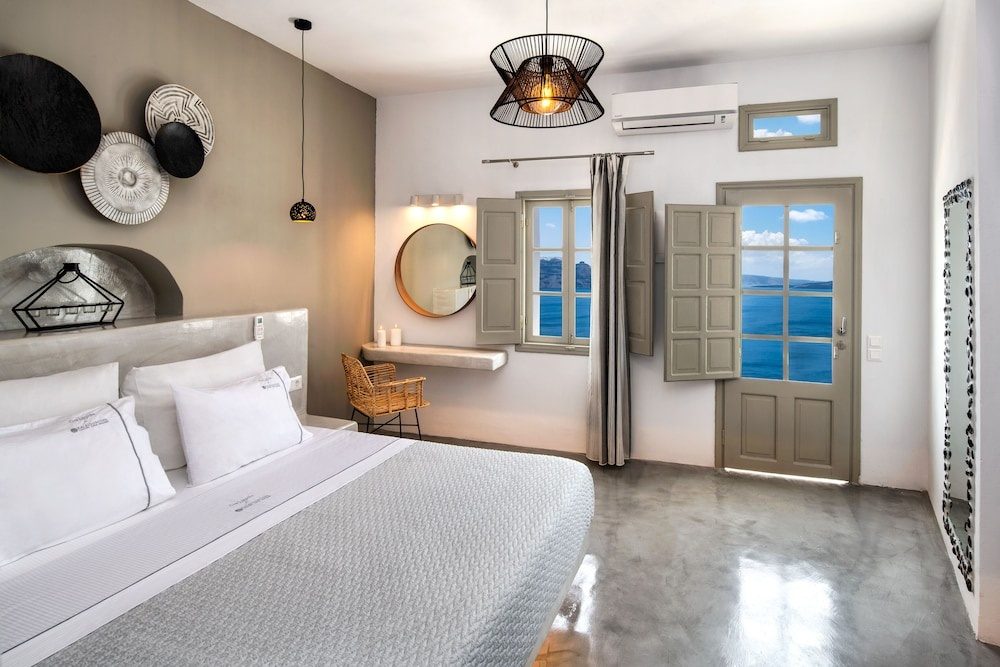 Kaleidoscope Oia Suites