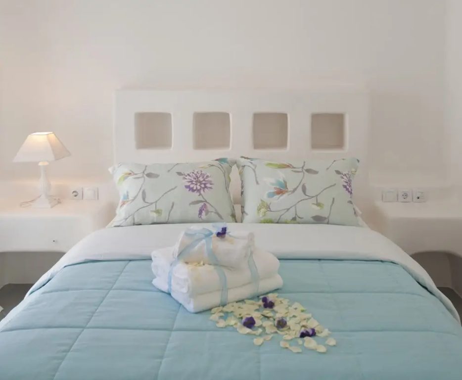 Aegean Queen Villas