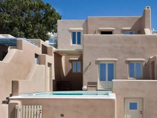 Voreina Gallery Suites
