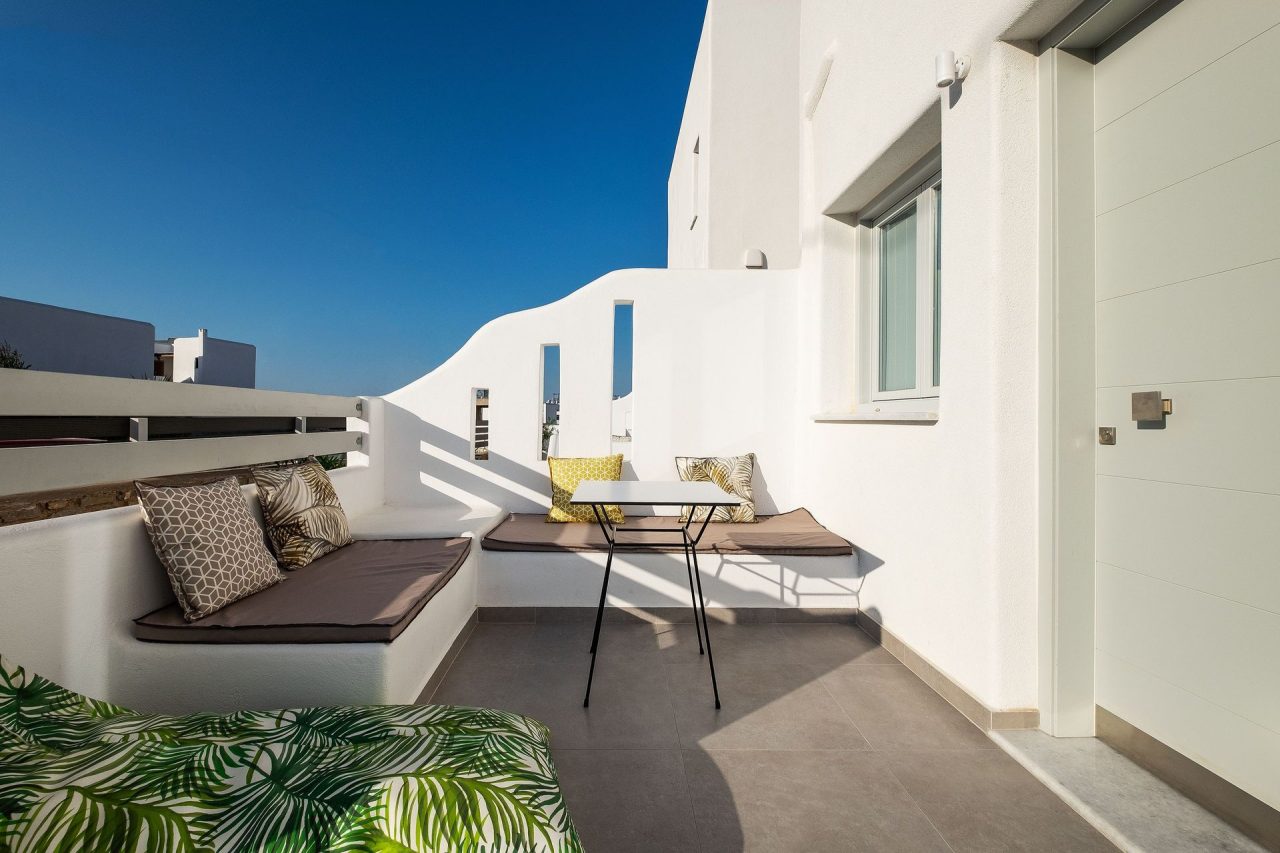 Quartano Luxury Cycladic Residence
