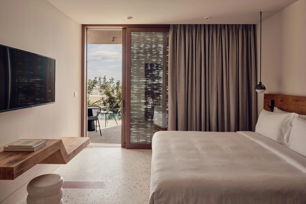 NOŪS Santorini