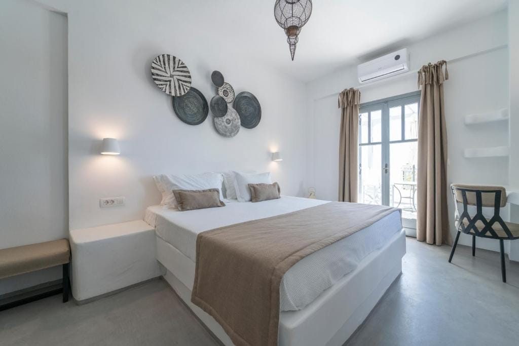 Black Coast Santorini By GHH