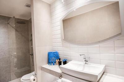 Acrotel Lily Ann Village - Superior Room