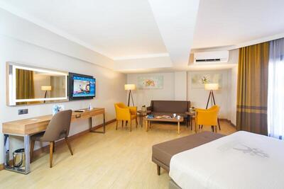Ada Julian Marmaris - Deluxe Quadruple Room
