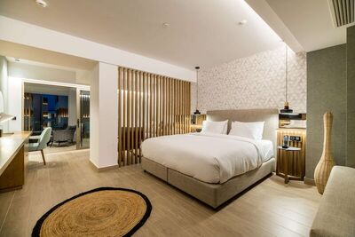 Akasha Beach Hotel & Spa - Azure Junior Suite Outdoor Hot Tub