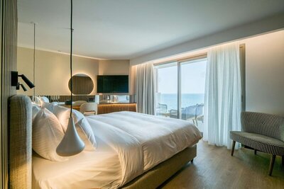 Akasha Beach Hotel & Spa - Dazzling Suite Outdoor Hot Tub