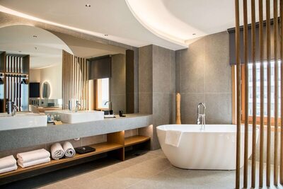 Akasha Beach Hotel & Spa - Dazzling Suite Outdoor Hot Tub