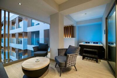 Akasha Beach Hotel & Spa - Azure Junior Suite Outdoor Hot Tub