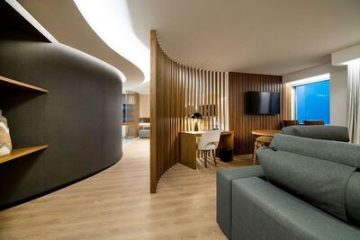 Akasha Beach Hotel & Spa - Dazzling Suite Outdoor Hot Tub