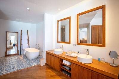Amilla Maldives - Villa, Multiple Beds