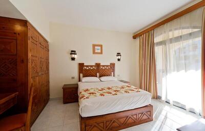 Amphoras Beach - One-Bedroom Chalet