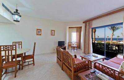 Amphoras Beach - Sea View Suite