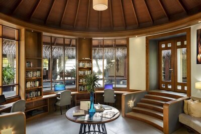 Anantara Dhigu Maldives Resort, , Малдиви