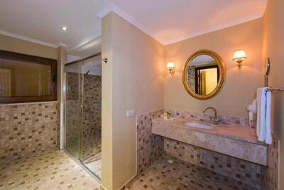 Antique Roman Palace Museum Hotel - Adults Only Ultra All Inclusive - King Suite