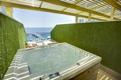 Azura Deluxe Resort & Spa - Fantasy Room - Terrace With Jacuzzi , Sea View, Ultra All Inclusive 