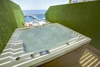 Azura Deluxe Resort & Spa - Fantasy Room - Terrace With Jacuzzi , Sea View, Ultra All Inclusive 