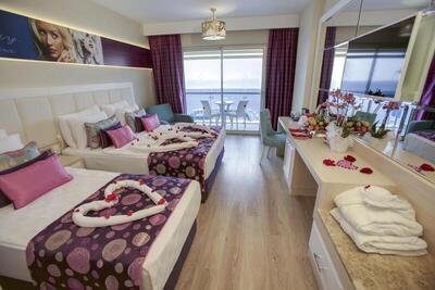 Azura Deluxe Resort & Spa - Deluxe Room With Sea View - Ultra All Inclusive