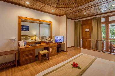 Bandos Maldives - Standard beachfront Room