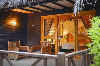 Bandos Maldives - Standard beachfront Room