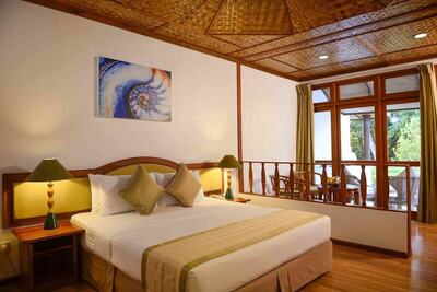 Bandos Maldives - Standard beachfront Room