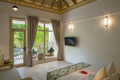 Bandos Maldives - Superior Double Room, 1 Double Bed, Beach View, Beachfront
