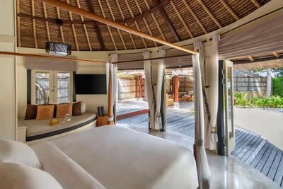 Banyan Tree Vabbinfaru - Wellbeing Sanctuary Pool Villa with Free Transfer